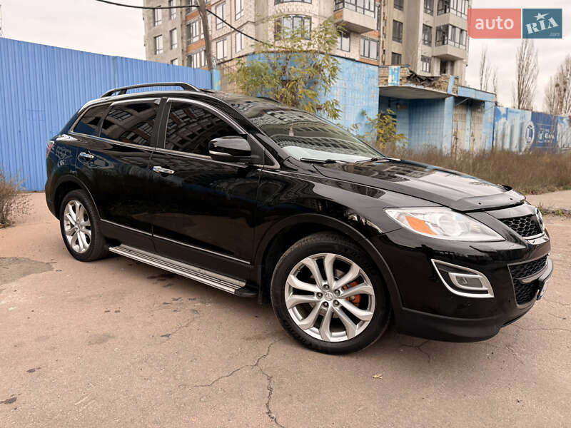 Позашляховик / Кросовер Mazda CX-9 2010 в Києві