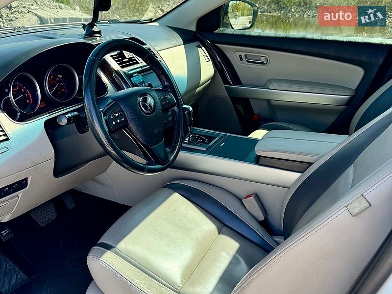 Внедорожник / Кроссовер Mazda CX-9 2009 в Кременчуге