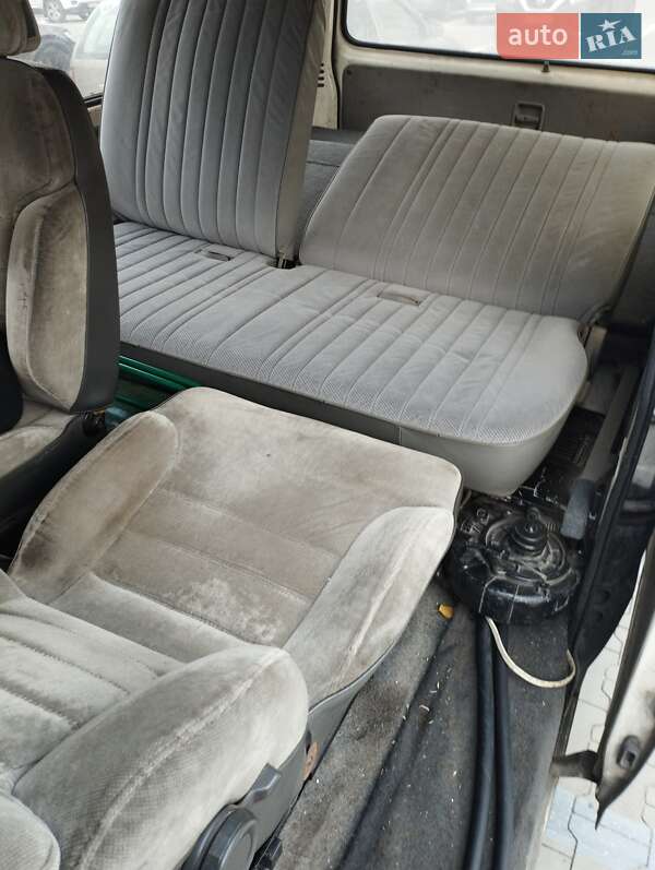 Микроавтобус Mazda E-series 1989 в Киеве фото 19 Микроавтобус Mazda E-series 1989 в Киеве