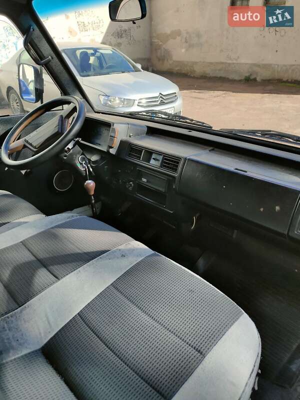 Минивэн Mazda E-series 1985 в Черкассах