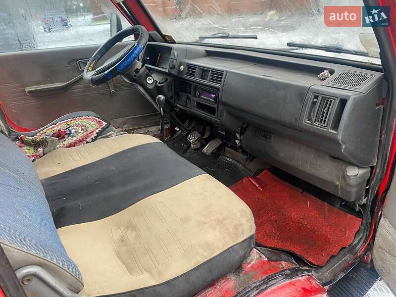 Минивэн Mazda E-series 1993 в Одессе фото 18 Минивэн Mazda E-series 1993 в Одессе