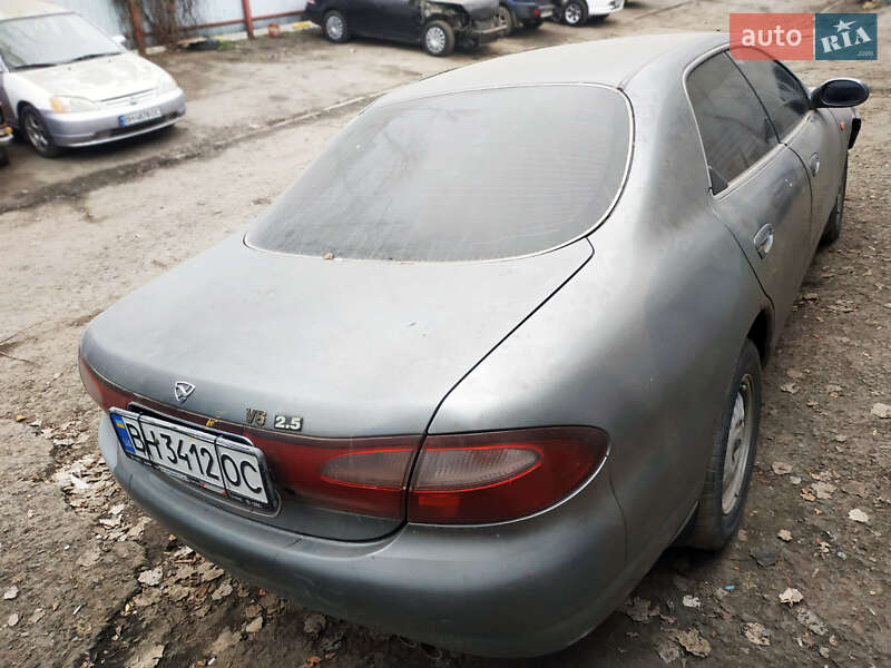 Седан Mazda Efini MS-8 1992 в 