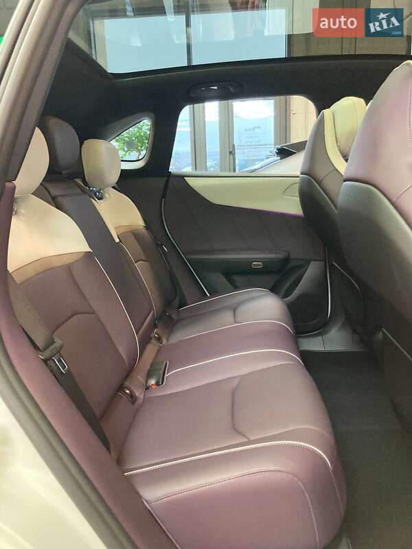 Внедорожник / Кроссовер Mazda EZ-60 2025 в Львове