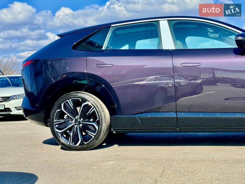 Внедорожник / Кроссовер Mazda EZ-60 2025 в Киеве