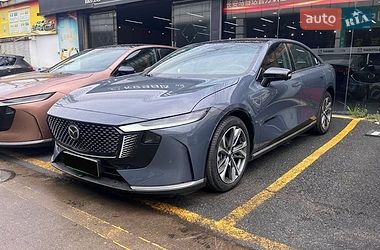 Седан Mazda EZ-6 2024 в Львове