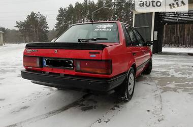 Седан Mazda Familia 1985 в Славуте