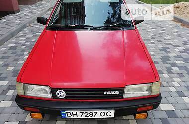 Седан Mazda Familia 1985 в Славуте