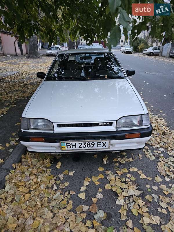 Хэтчбек Mazda Familia 1989 в Одессе