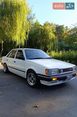 Седан Mazda Familia 1987 в Киеве