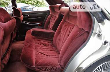 Седан Mazda Luce 1987 в 