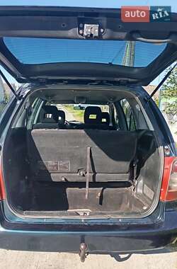 Минивэн Mazda MPV 2004 в 