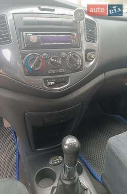 Мінівен Mazda MPV 2005 в 