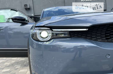 Внедорожник / Кроссовер Mazda MX-30 2020 в 