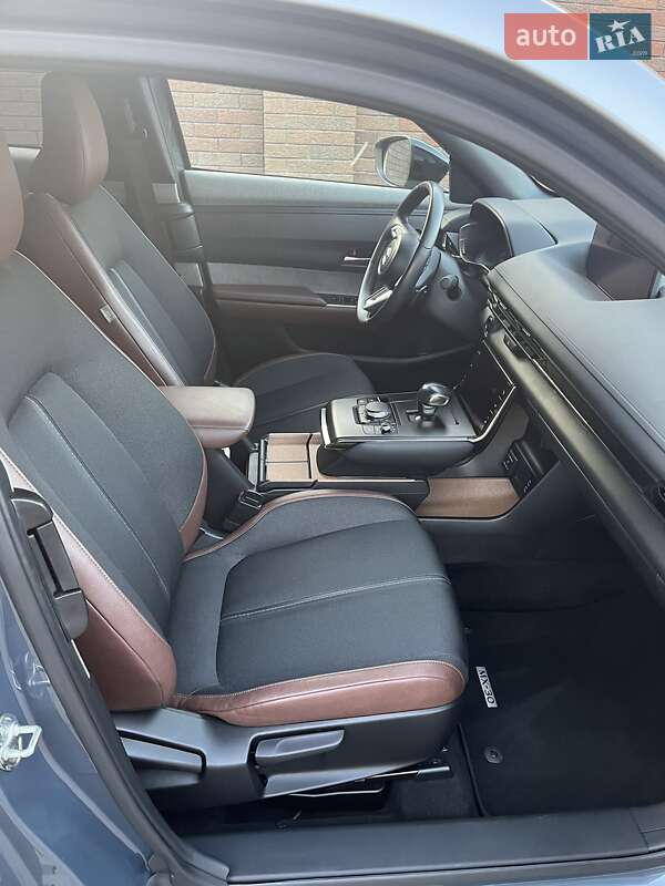 Позашляховик / Кросовер Mazda MX-30 2020 в Володимирі