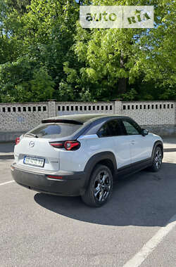 Внедорожник / Кроссовер Mazda MX-30 2021 в 
