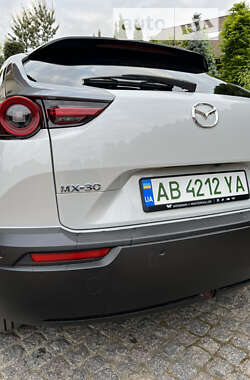 Внедорожник / Кроссовер Mazda MX-30 2021 в 