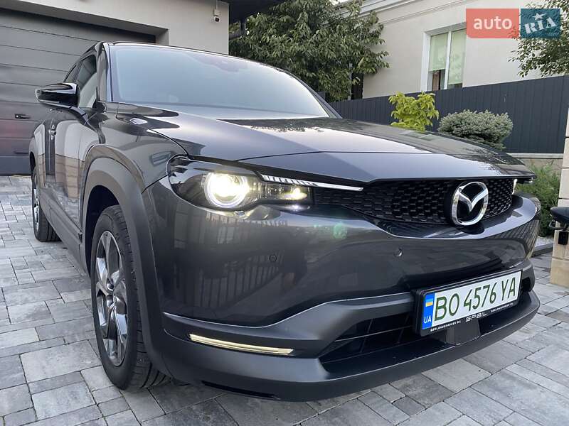 Внедорожник / Кроссовер Mazda MX-30 2020 в Тернополе