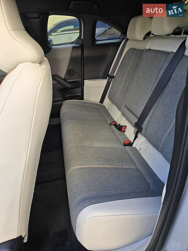 Внедорожник / Кроссовер Mazda MX-30 2020 в Одессе