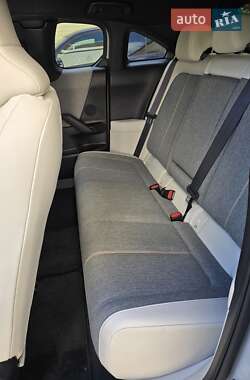 Внедорожник / Кроссовер Mazda MX-30 2020 в 