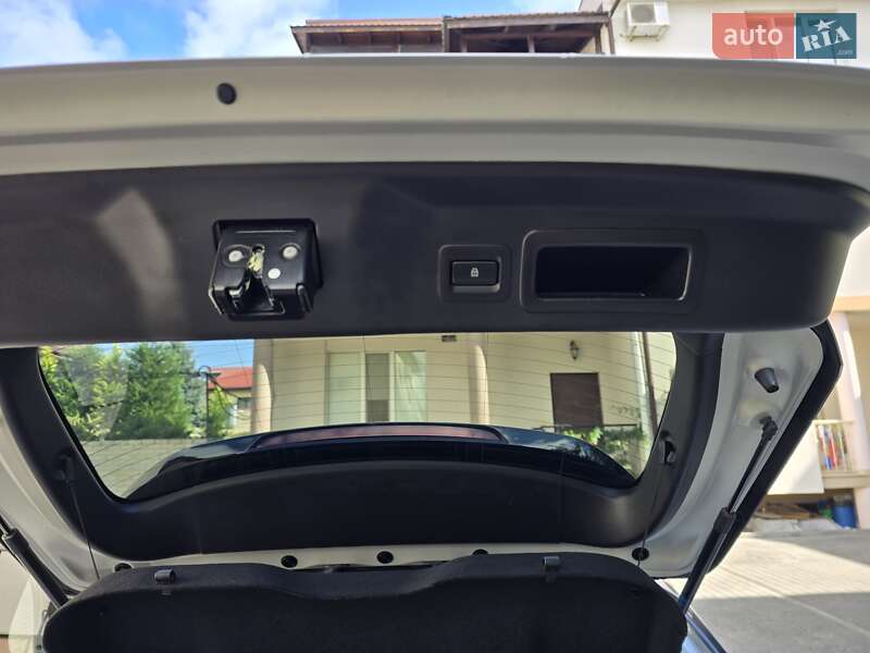 Внедорожник / Кроссовер Mazda MX-30 2020 в Одессе