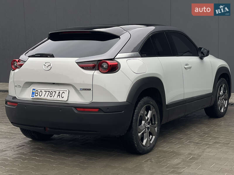 Внедорожник / Кроссовер Mazda MX-30 2020 в Тернополе