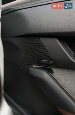 Внедорожник / Кроссовер Mazda MX-30 2020 в 
