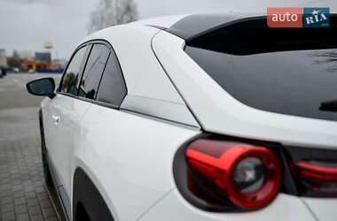Внедорожник / Кроссовер Mazda MX-30 2024 в 