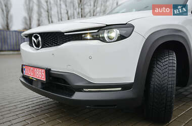 Внедорожник / Кроссовер Mazda MX-30 2024 в 