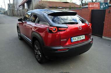 Внедорожник / Кроссовер Mazda MX-30 2021 в 