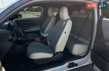 Позашляховик / Кросовер Mazda MX-30 2020 в 