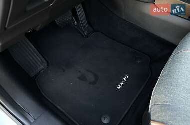 Позашляховик / Кросовер Mazda MX-30 2020 в 