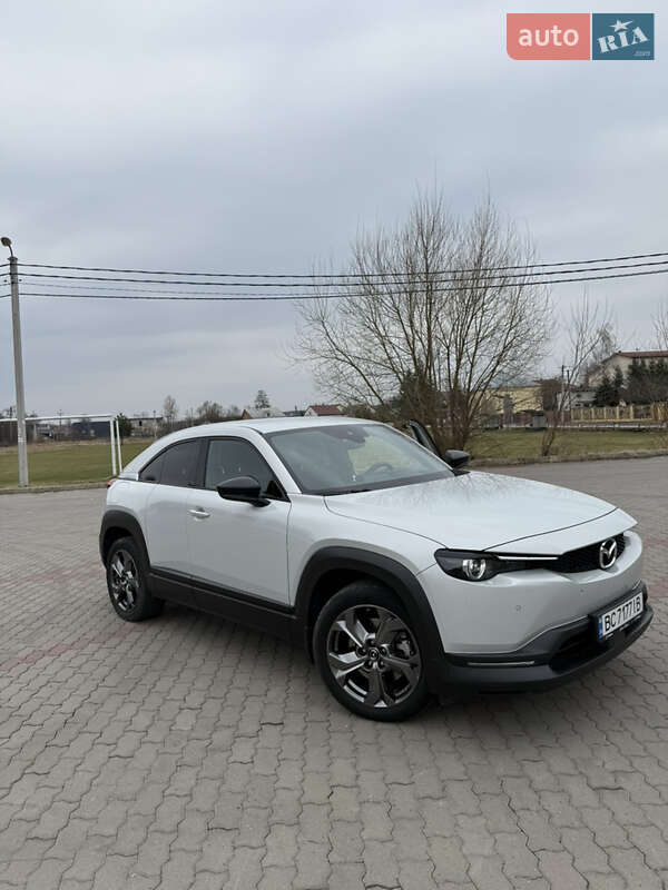 Позашляховик / Кросовер Mazda MX-30 2020 в Львові