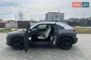 Внедорожник / Кроссовер Mazda MX-30 2020 в 