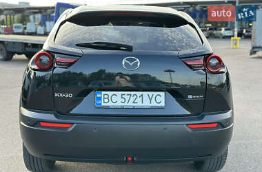 Внедорожник / Кроссовер Mazda MX-30 2021 в 
