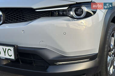 Внедорожник / Кроссовер Mazda MX-30 2021 в 