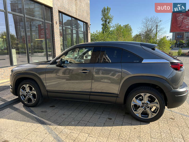 Внедорожник / Кроссовер Mazda MX-30 2020 в Ивано-Франковске