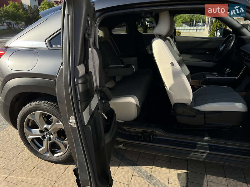 Внедорожник / Кроссовер Mazda MX-30 2020 в Ивано-Франковске