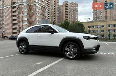 Внедорожник / Кроссовер Mazda MX-30 2020 в 