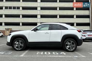 Внедорожник / Кроссовер Mazda MX-30 2020 в 
