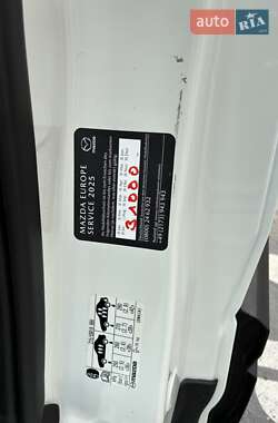 Внедорожник / Кроссовер Mazda MX-30 2020 в 