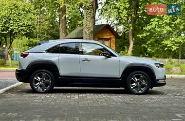 Внедорожник / Кроссовер Mazda MX-30 2020 в 