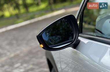 Внедорожник / Кроссовер Mazda MX-30 2020 в 