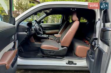 Внедорожник / Кроссовер Mazda MX-30 2020 в 
