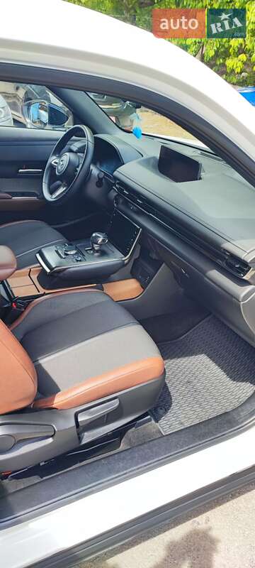 Позашляховик / Кросовер Mazda MX-30 2020 в Кам'янець-Подільському