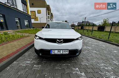 Внедорожник / Кроссовер Mazda MX-30 2022 в 