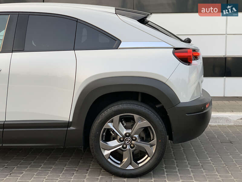 Позашляховик / Кросовер Mazda MX-30 2020 в Рівному