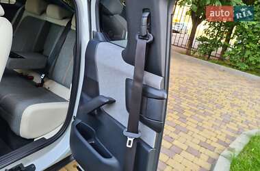Внедорожник / Кроссовер Mazda MX-30 2020 в 
