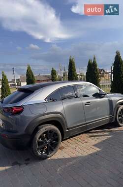 Позашляховик / Кросовер Mazda MX-30 2020 в 