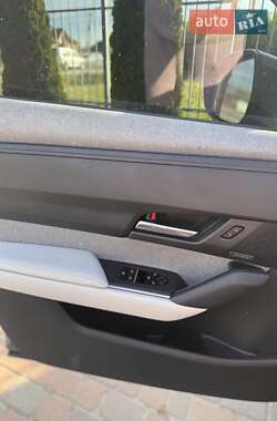 Позашляховик / Кросовер Mazda MX-30 2020 в 