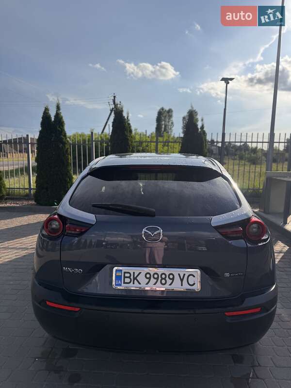 Внедорожник / Кроссовер Mazda MX-30 2020 в Сарнах